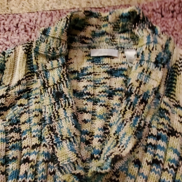 Sweater - Picture 7 of 8